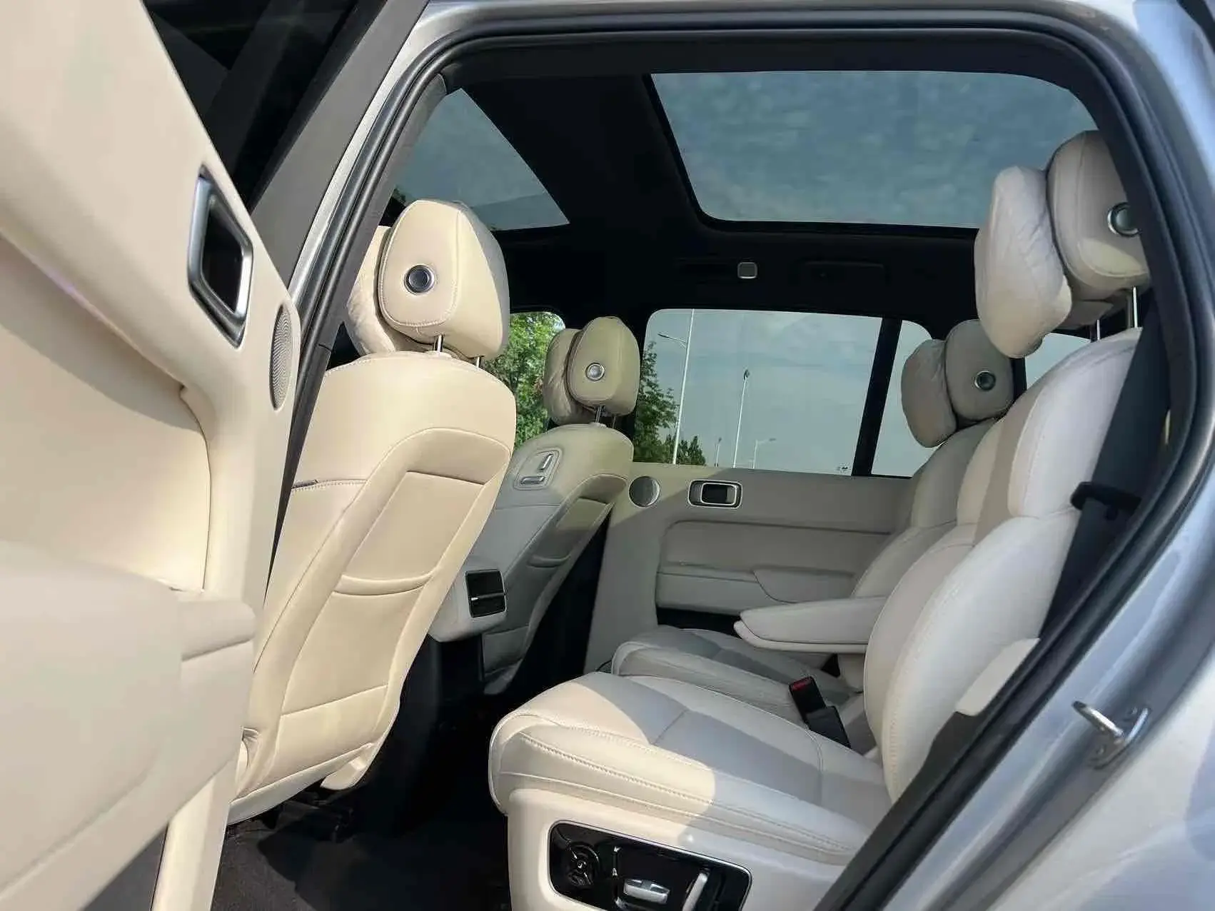 2024 LI L8 thumbnail 4