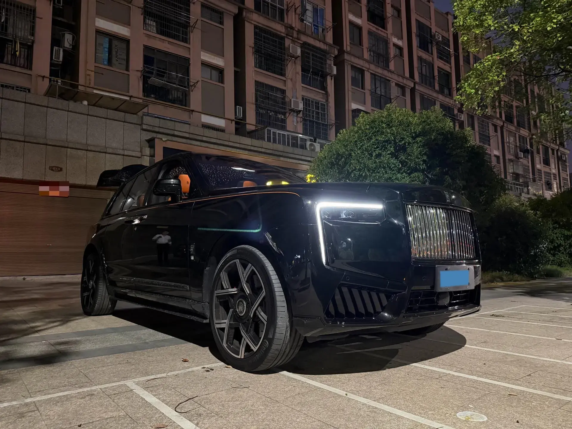 2024 ROLLS-ROYCE CULLINAN thumbnail 3