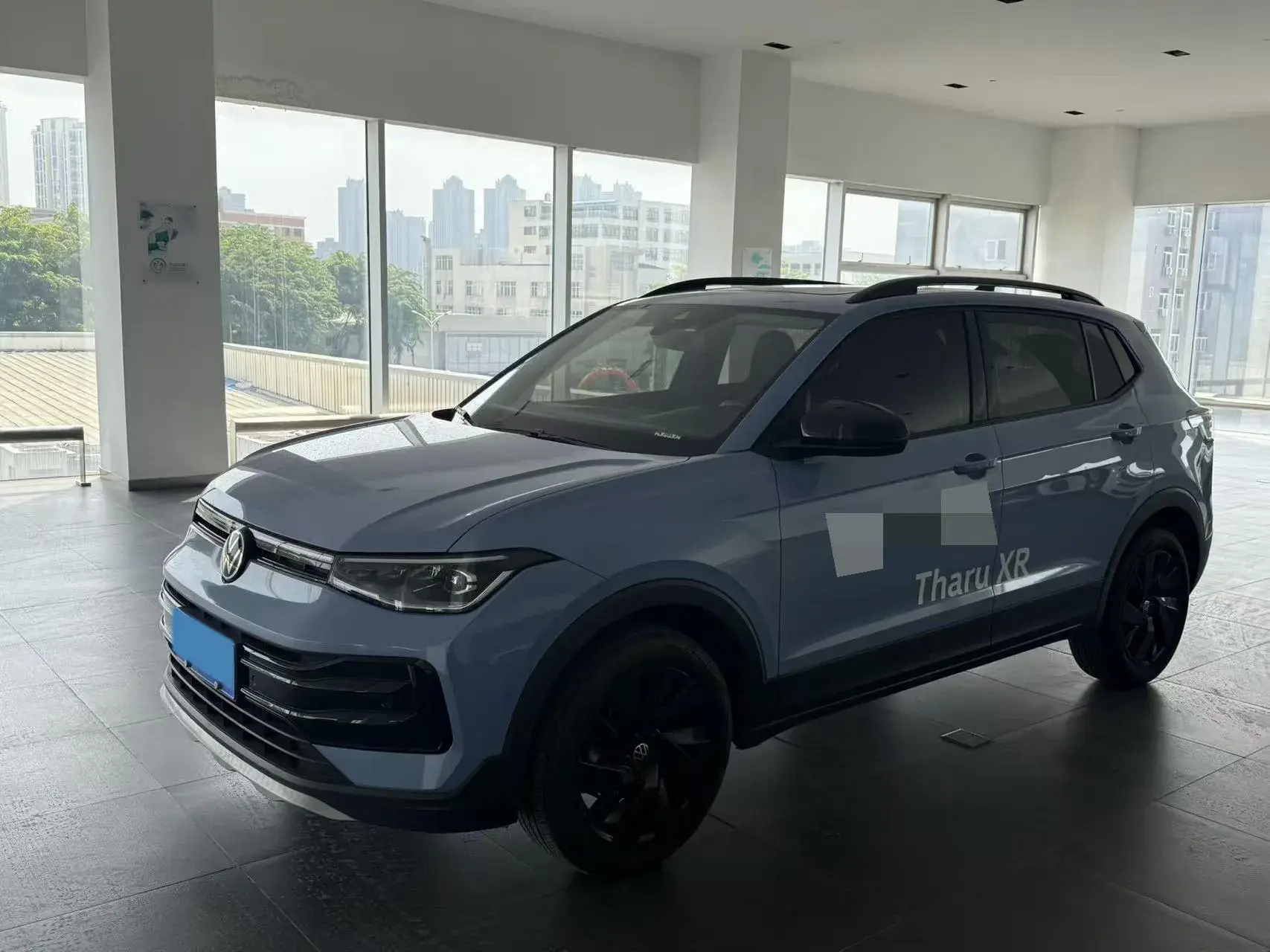 2025 VOLKSWAGEN THARU view 1