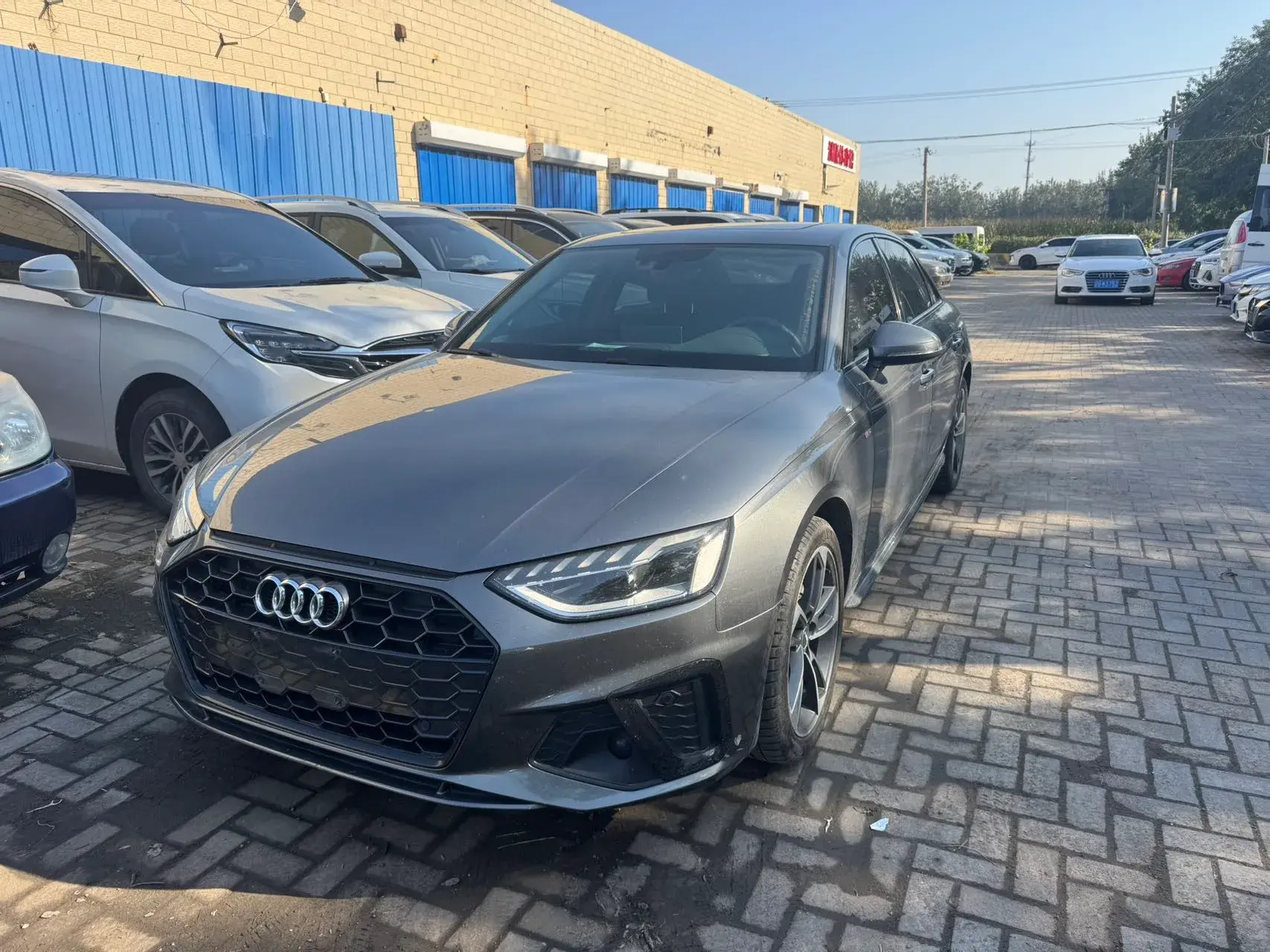 2020 AUDI A4L view 1