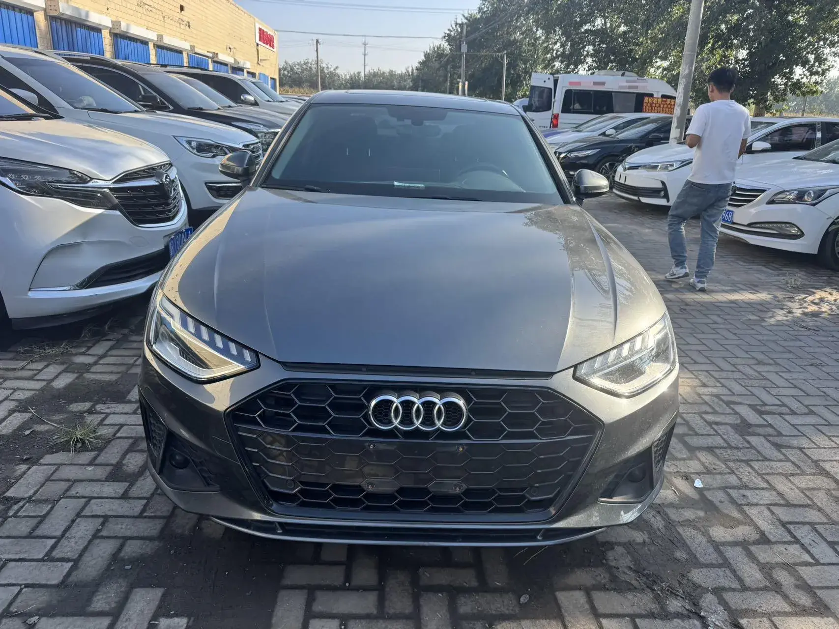 2020 AUDI A4L thumbnail 3