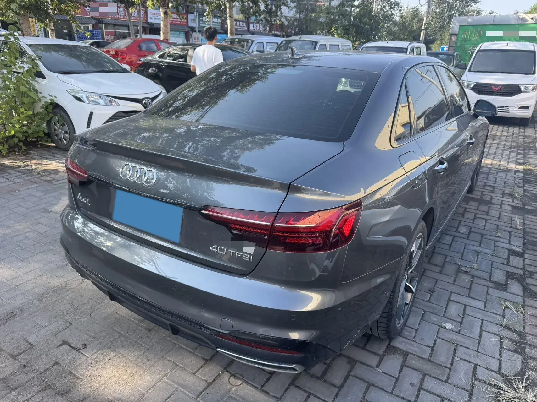 2020 AUDI A4L thumbnail 2