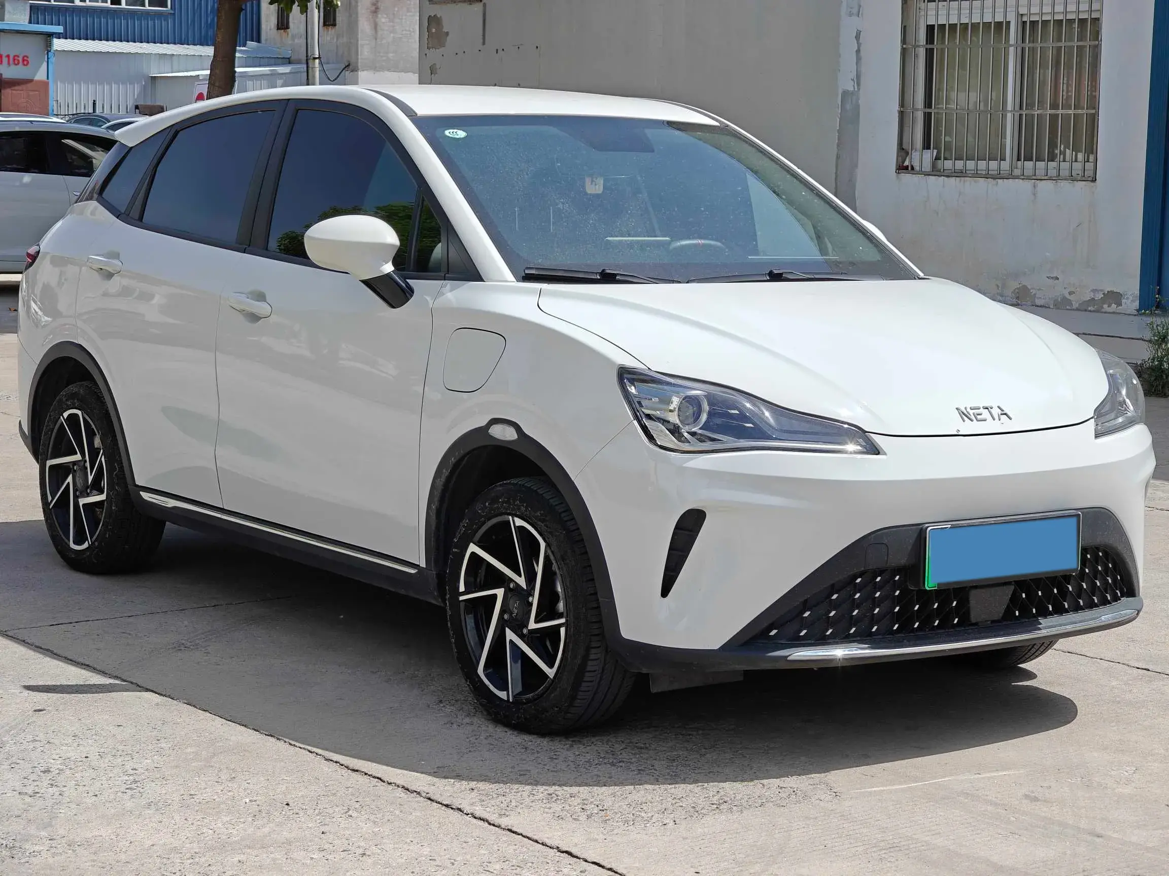 2023 NETA AYA thumbnail 3