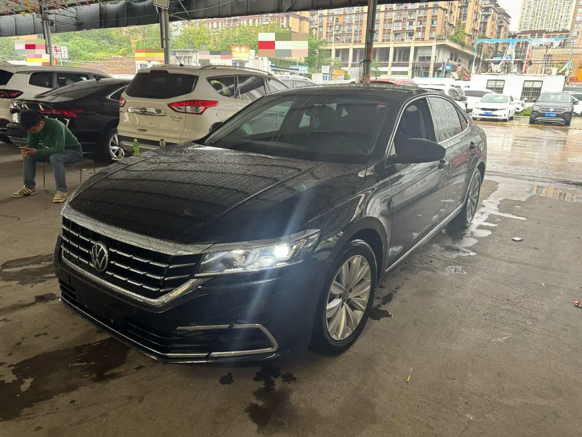 2020 VOLKSWAGEN PASSAT view 1