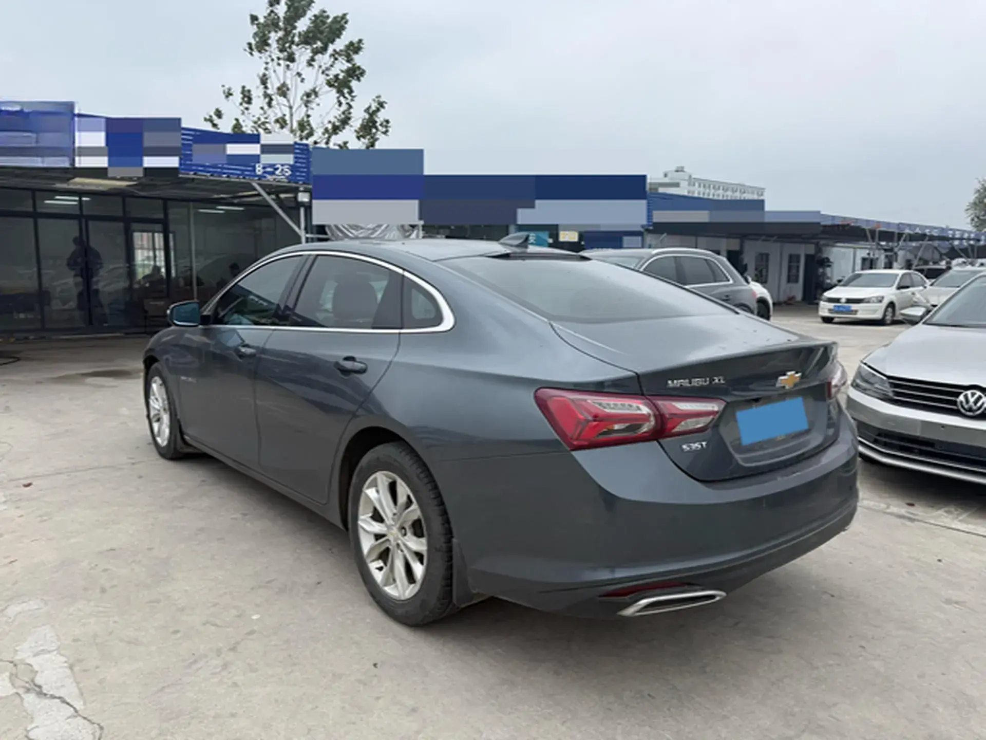 2019 CHEVROLET MALIBU thumbnail 4