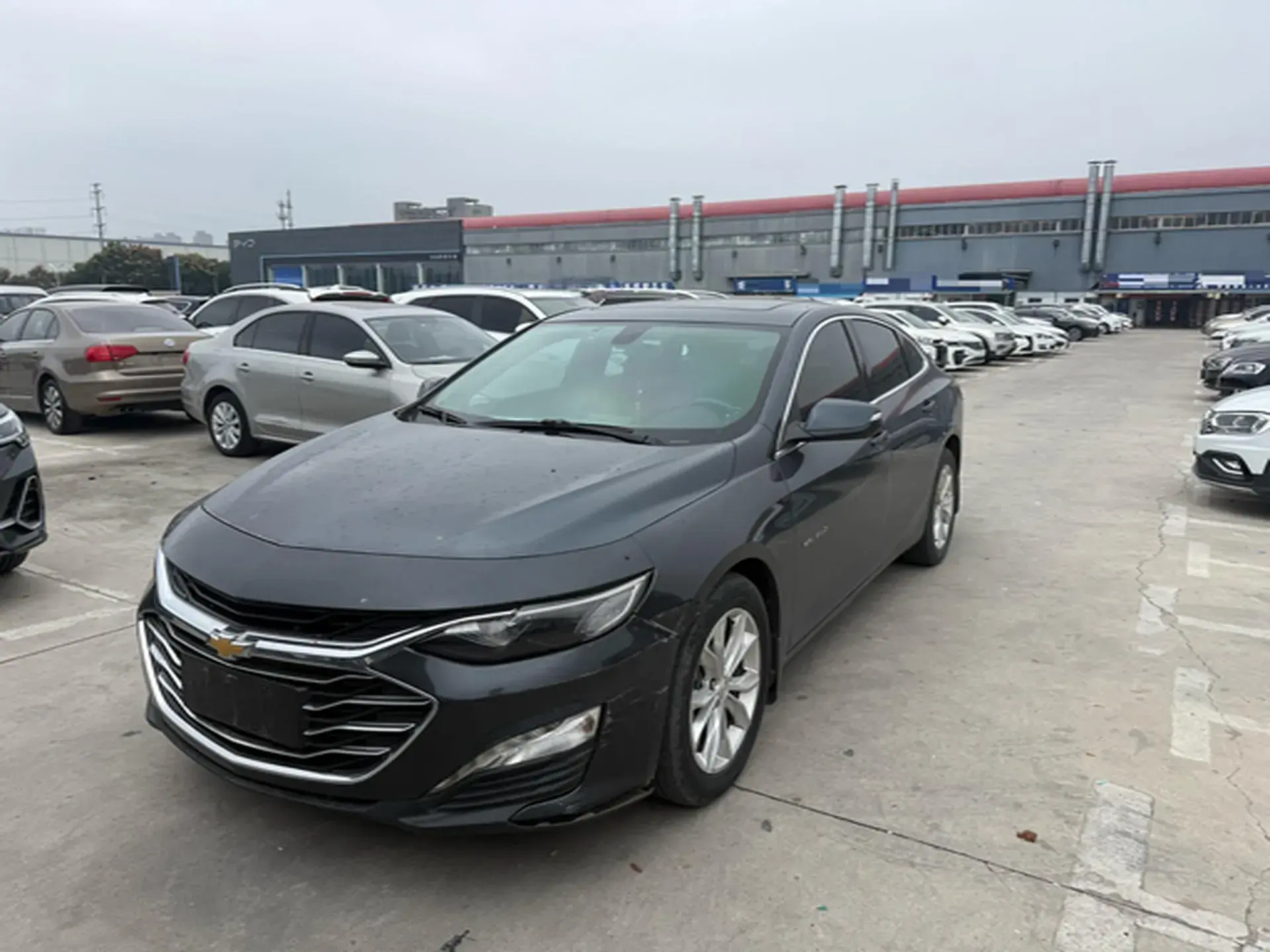 2019 CHEVROLET MALIBU view 1