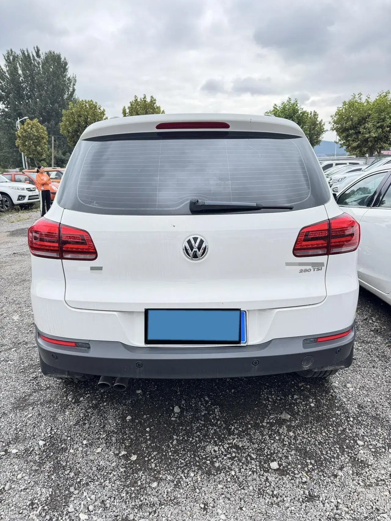 2016 VOLKSWAGEN TIGUAN thumbnail 4