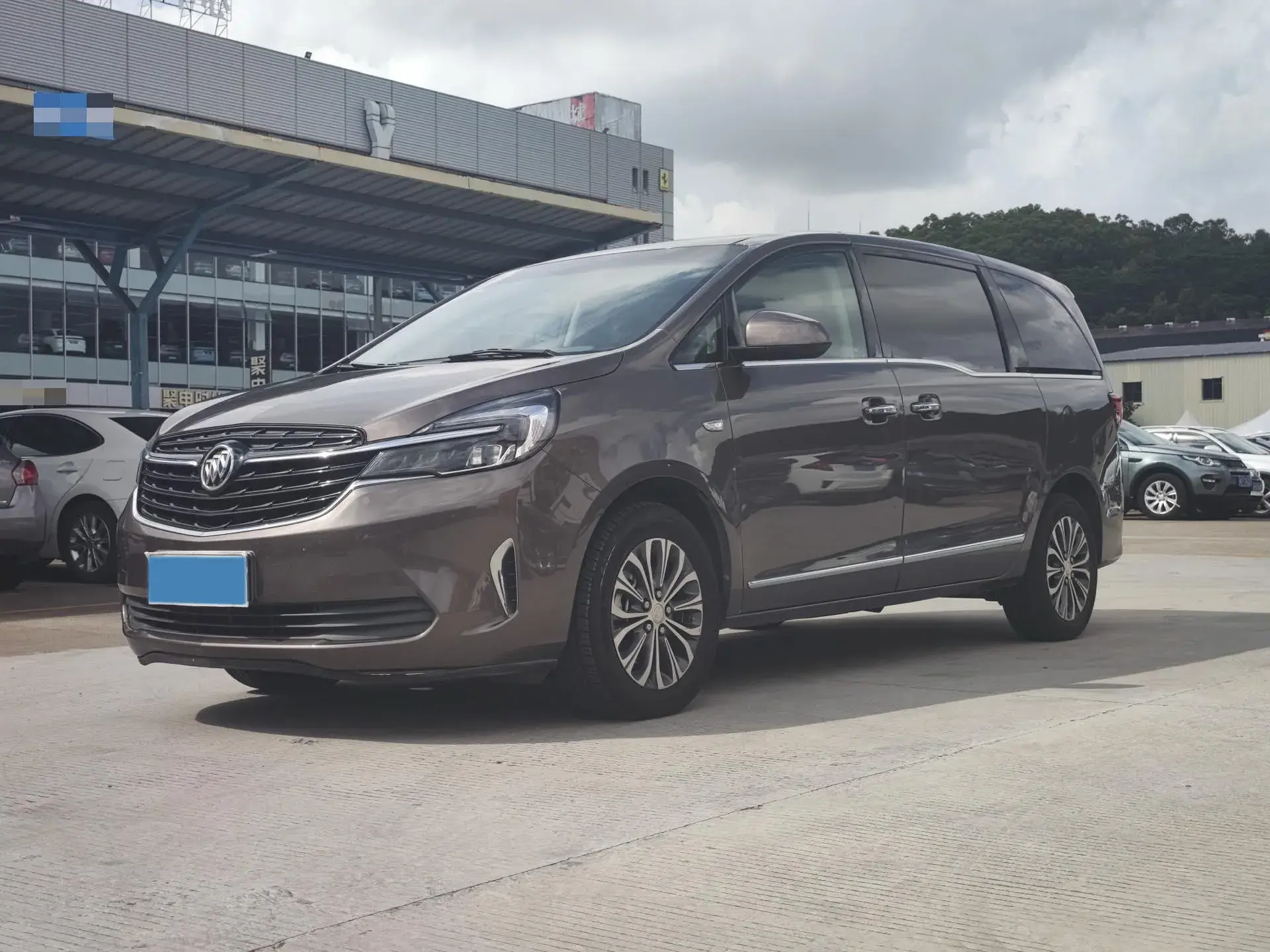 2022 BUICK GL8 view 1