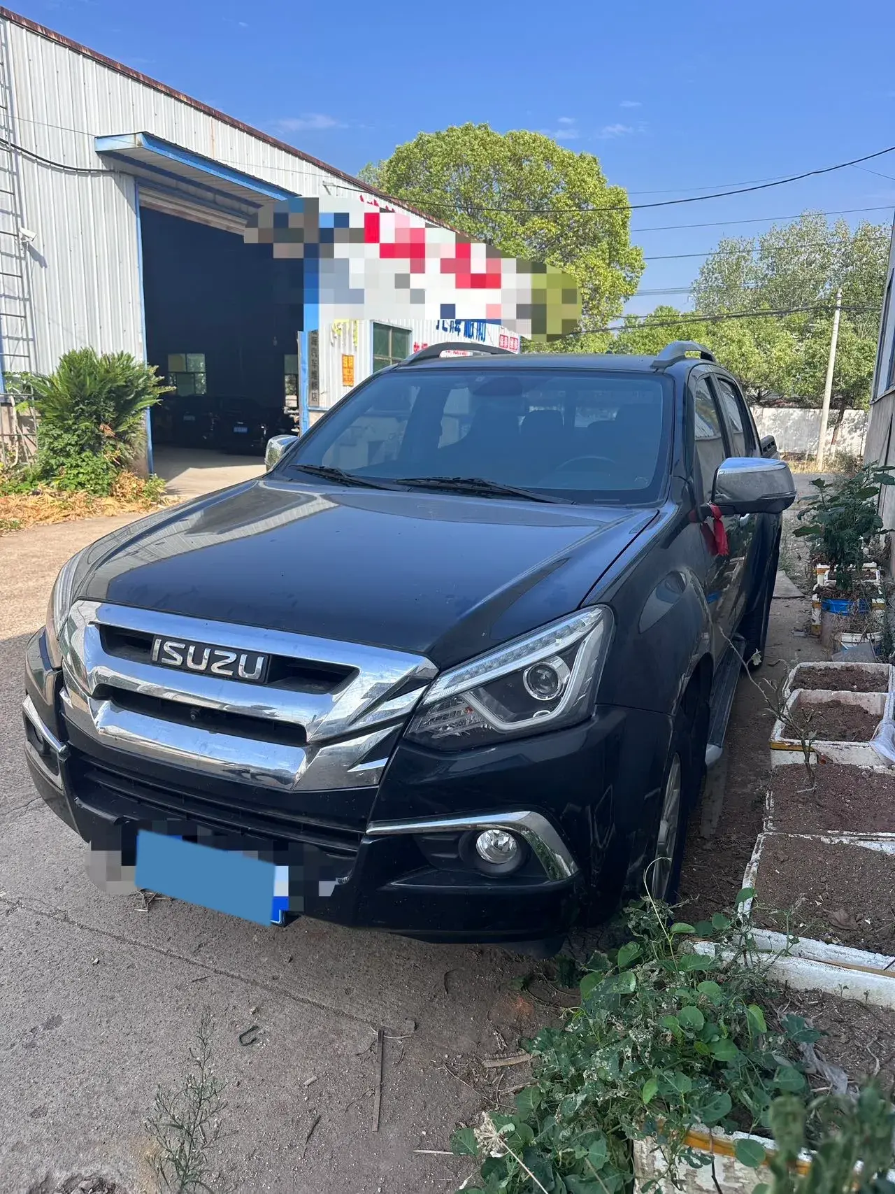 2020 ISUZU D-MAX view 1