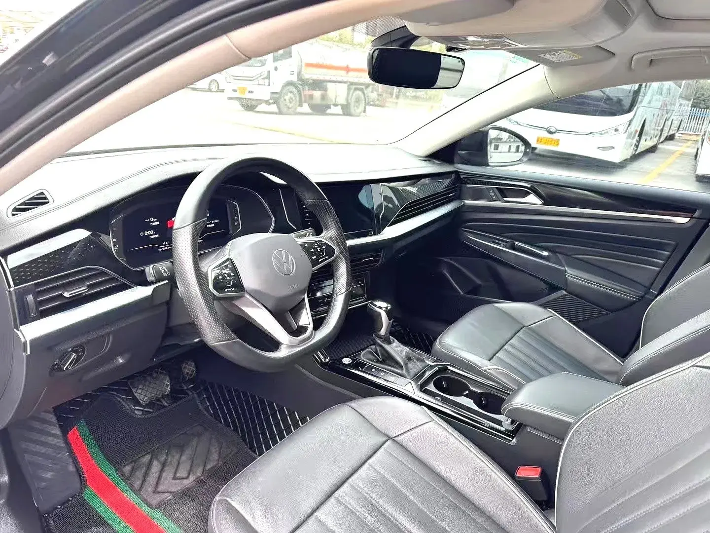 2023 VOLKSWAGEN PASSAT thumbnail 4