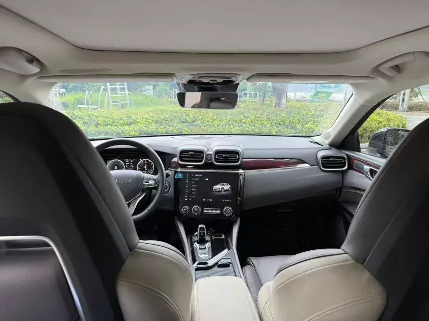 2019 LYNK&CO 02 thumbnail 4