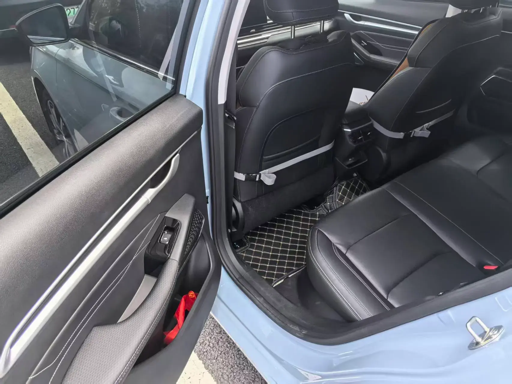 2023 GEELY EMGRAND thumbnail 4