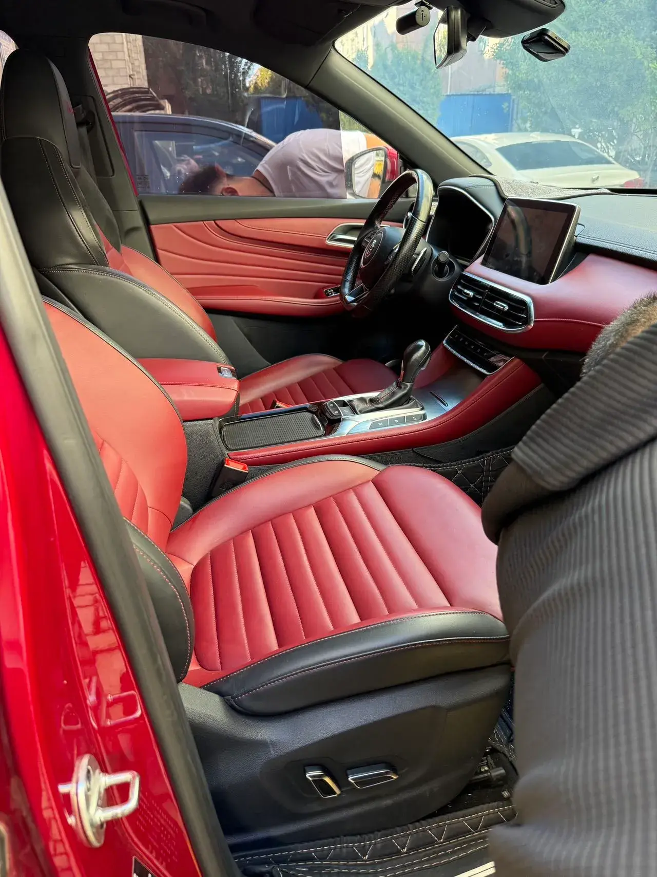 2018 MG HS thumbnail 3