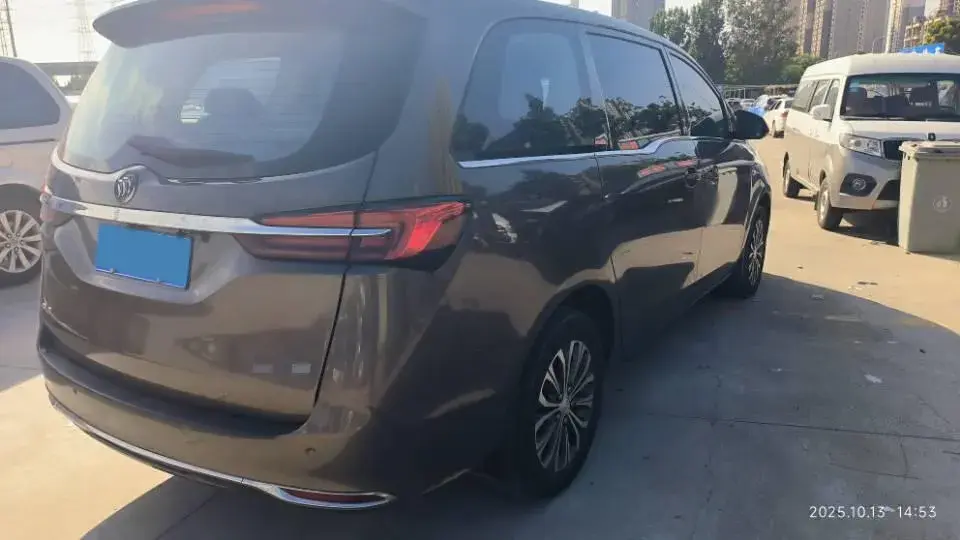 2021 BUICK GL8 thumbnail 3