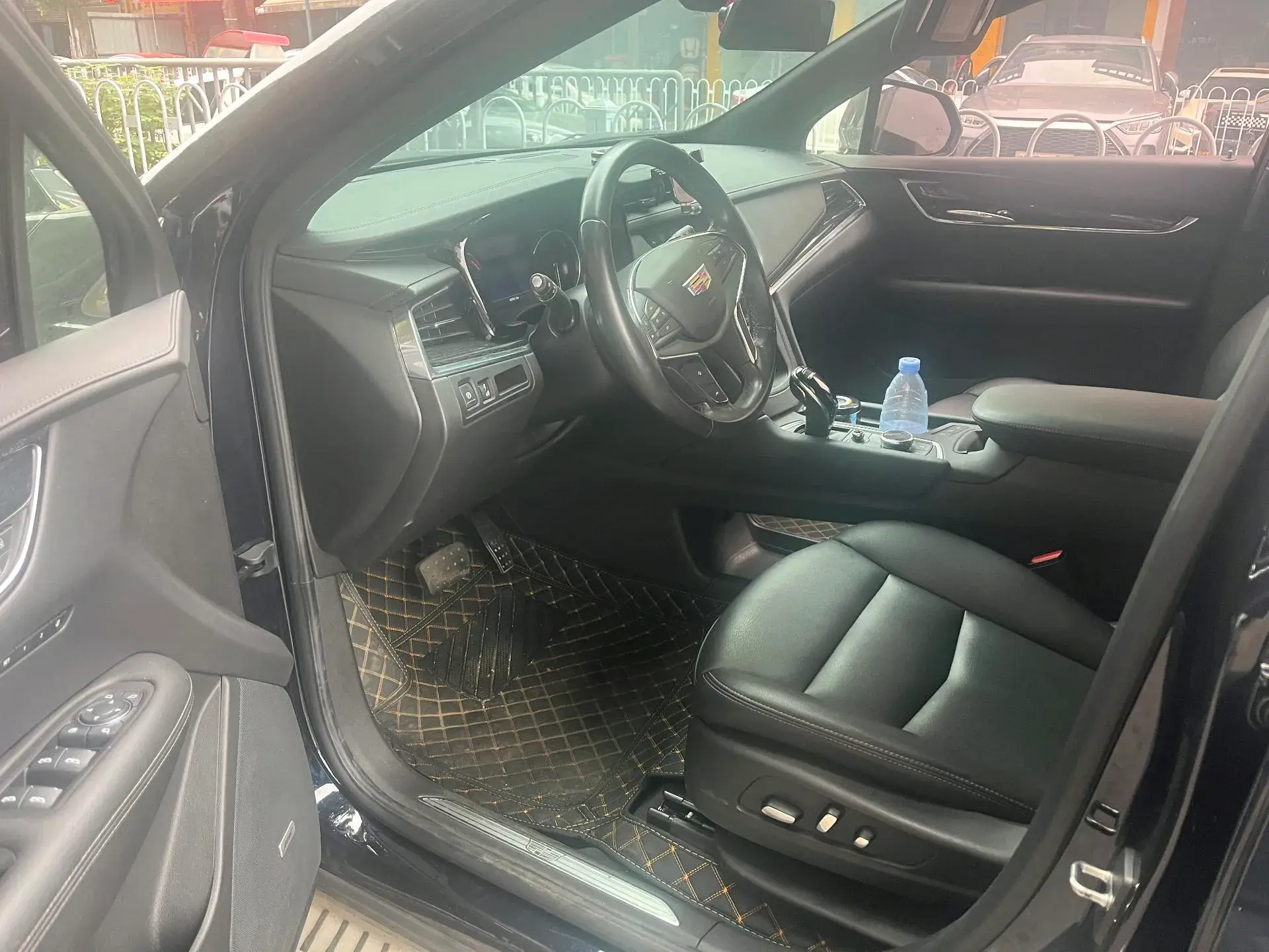 2022 CADILLAC XT5 thumbnail 3