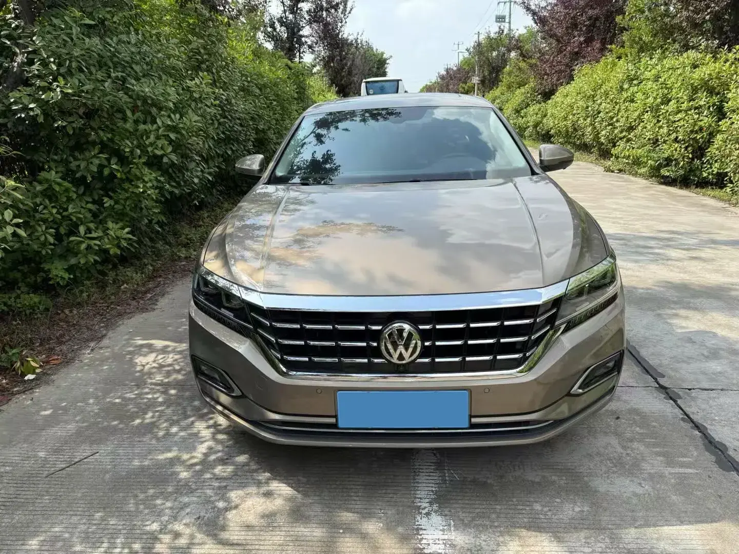 2019 VOLKSWAGEN PASSAT thumbnail 2