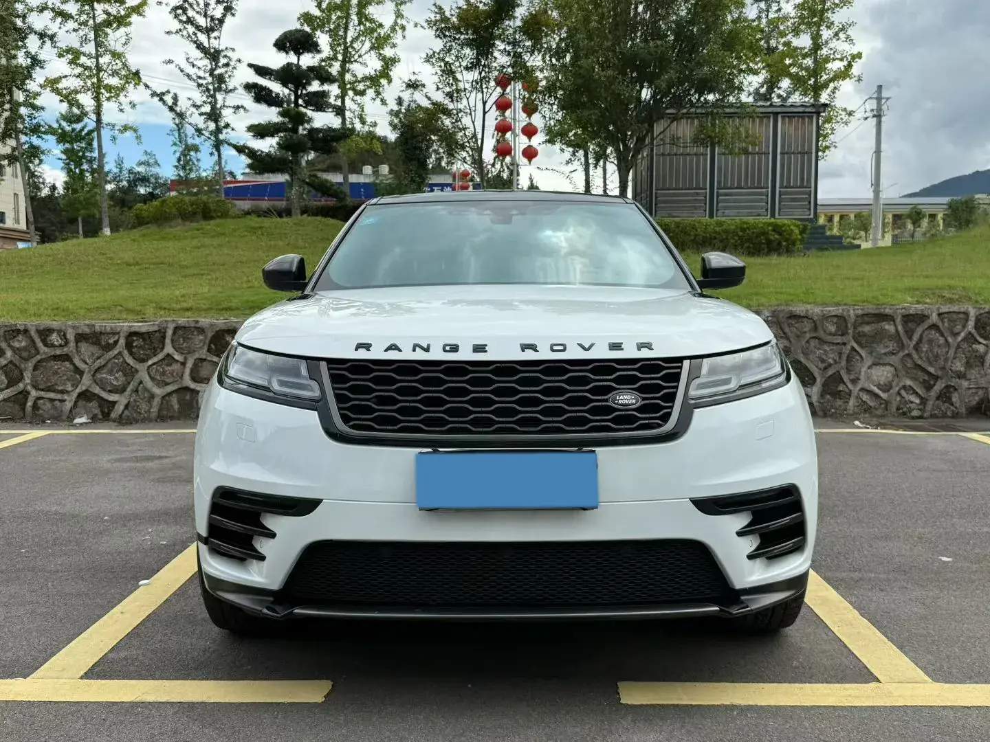 2018 LAND ROVER thumbnail 3