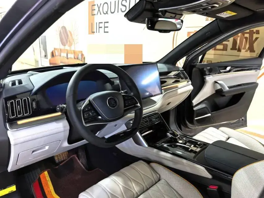 2022 BYD TANG thumbnail 4