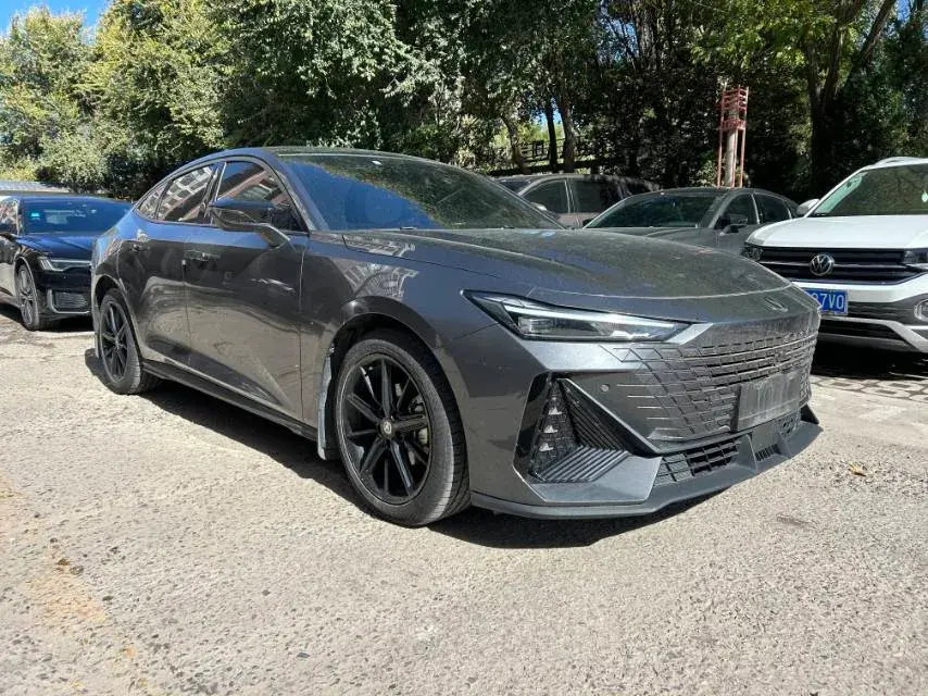 2022 CHANGAN UNI-V thumbnail 2