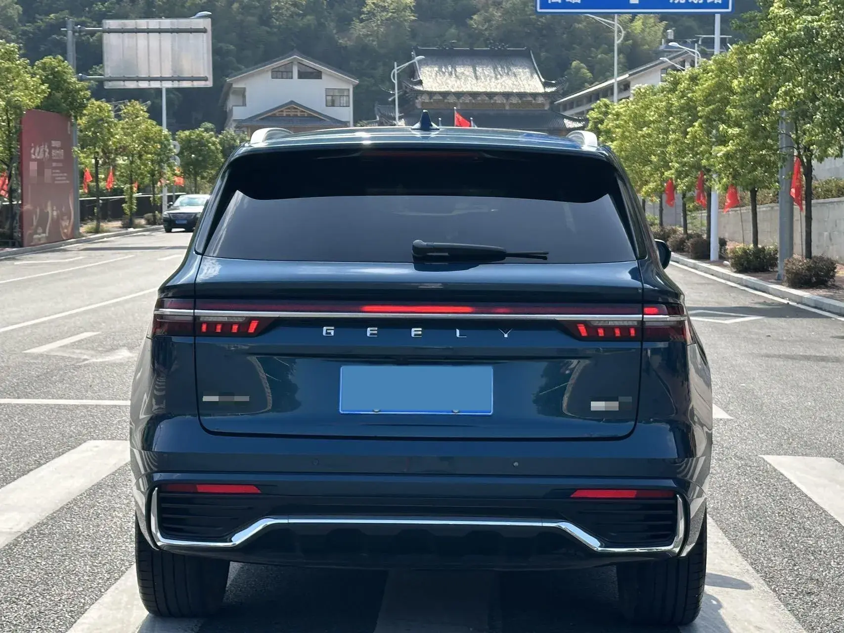 2021 GEELY MONJARO thumbnail 3