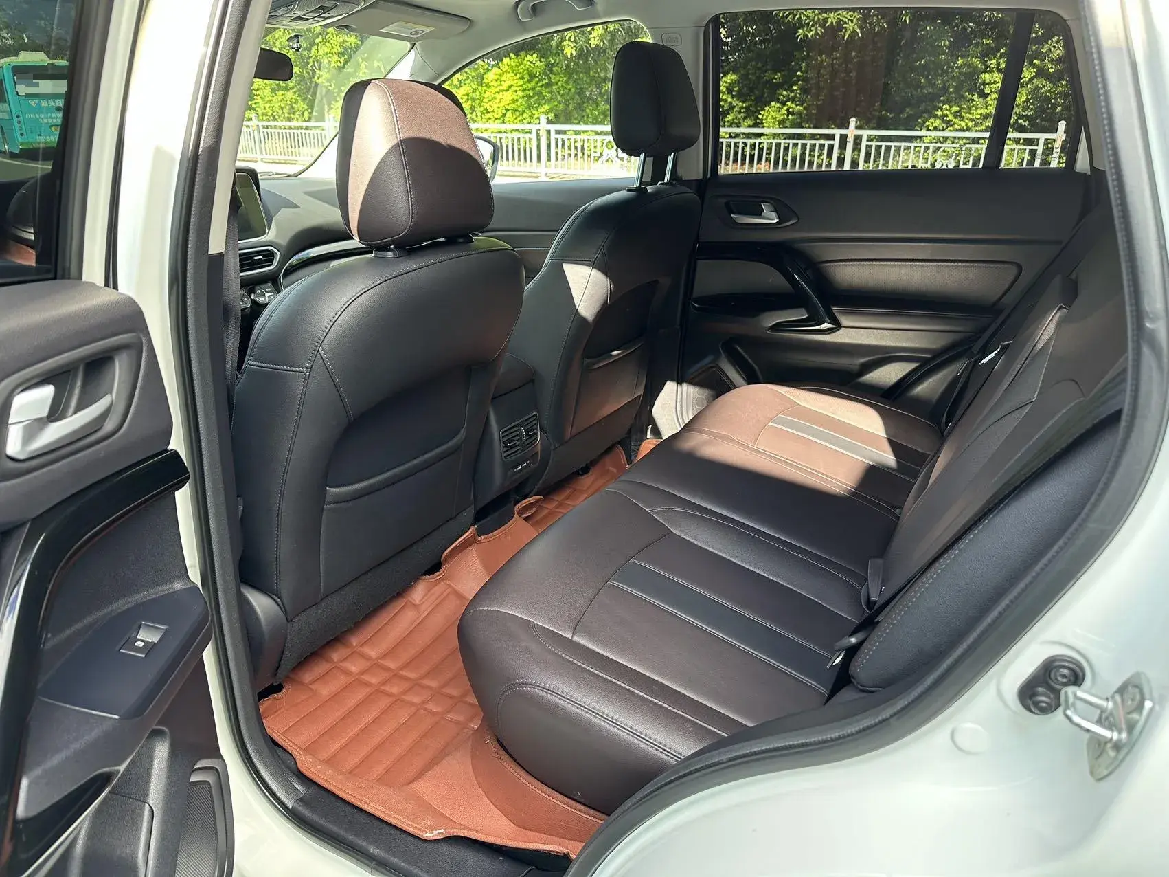 2018 GAC TRUMPCHI thumbnail 4