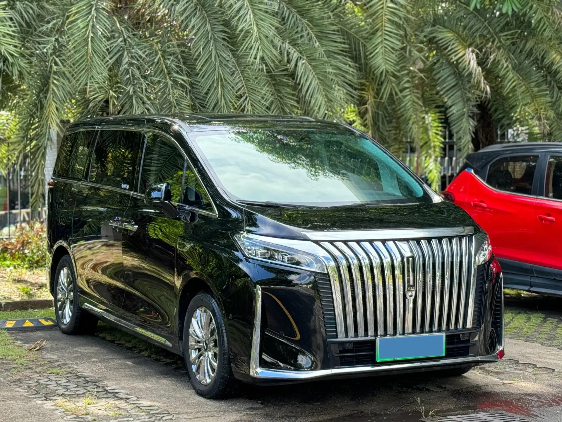 2024 HONGQI HQ9 thumbnail 3