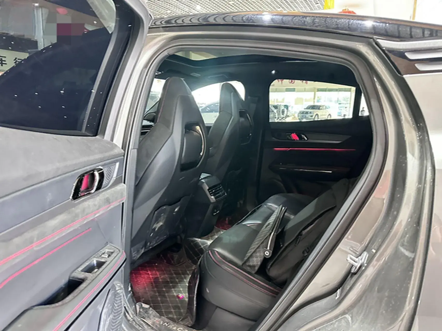 2020 LYNK&CO 05 thumbnail 4