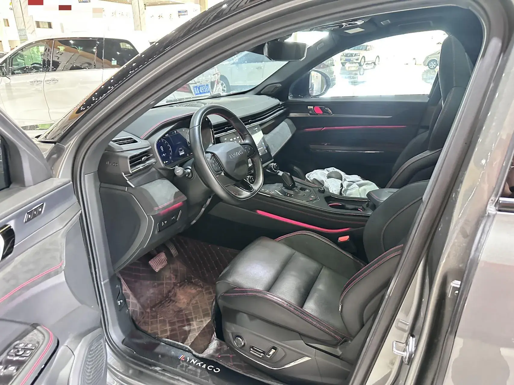 2020 LYNK&CO 05 thumbnail 3