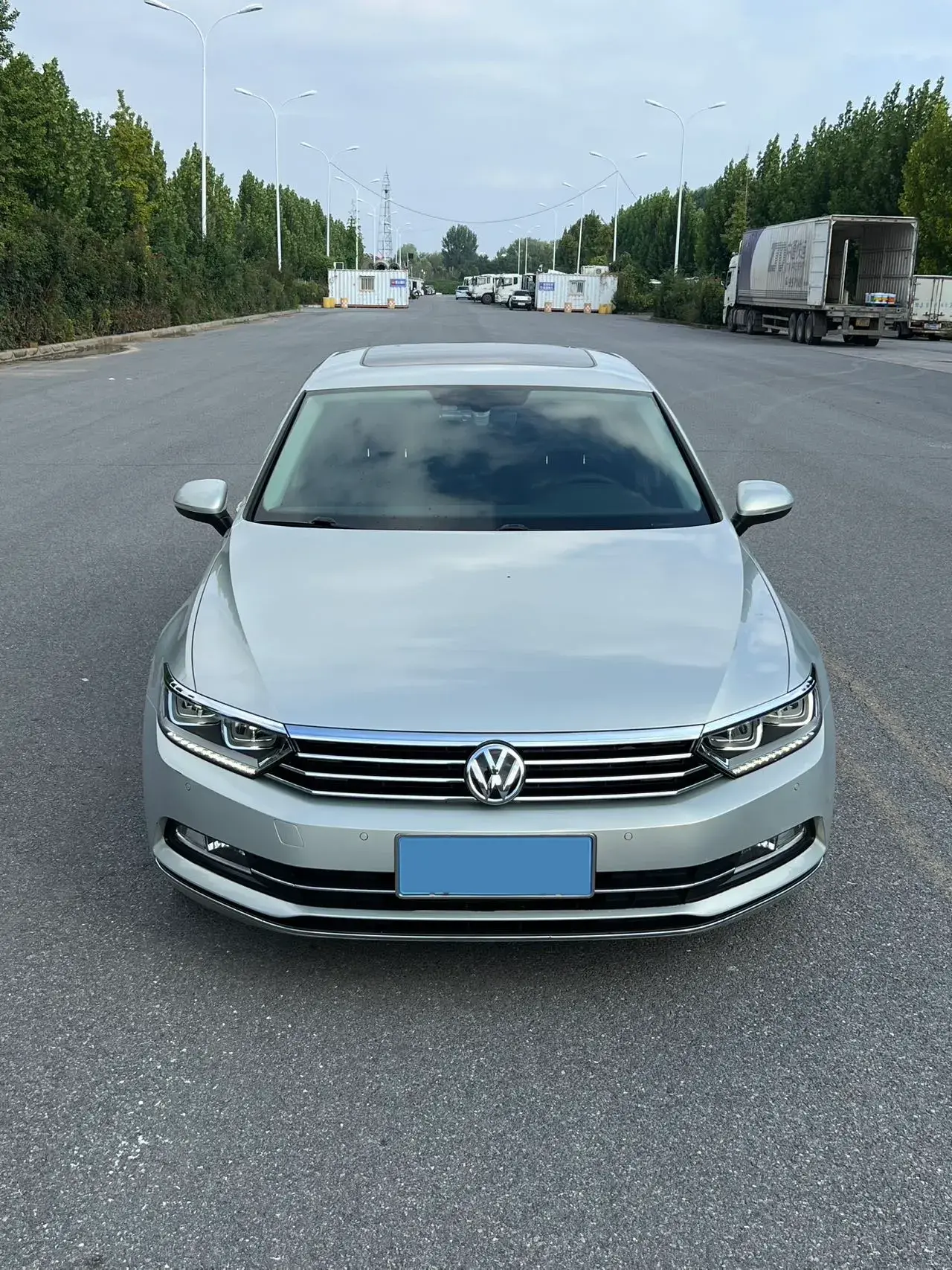 2017 VOLKSWAGEN MAGOTAN thumbnail 2