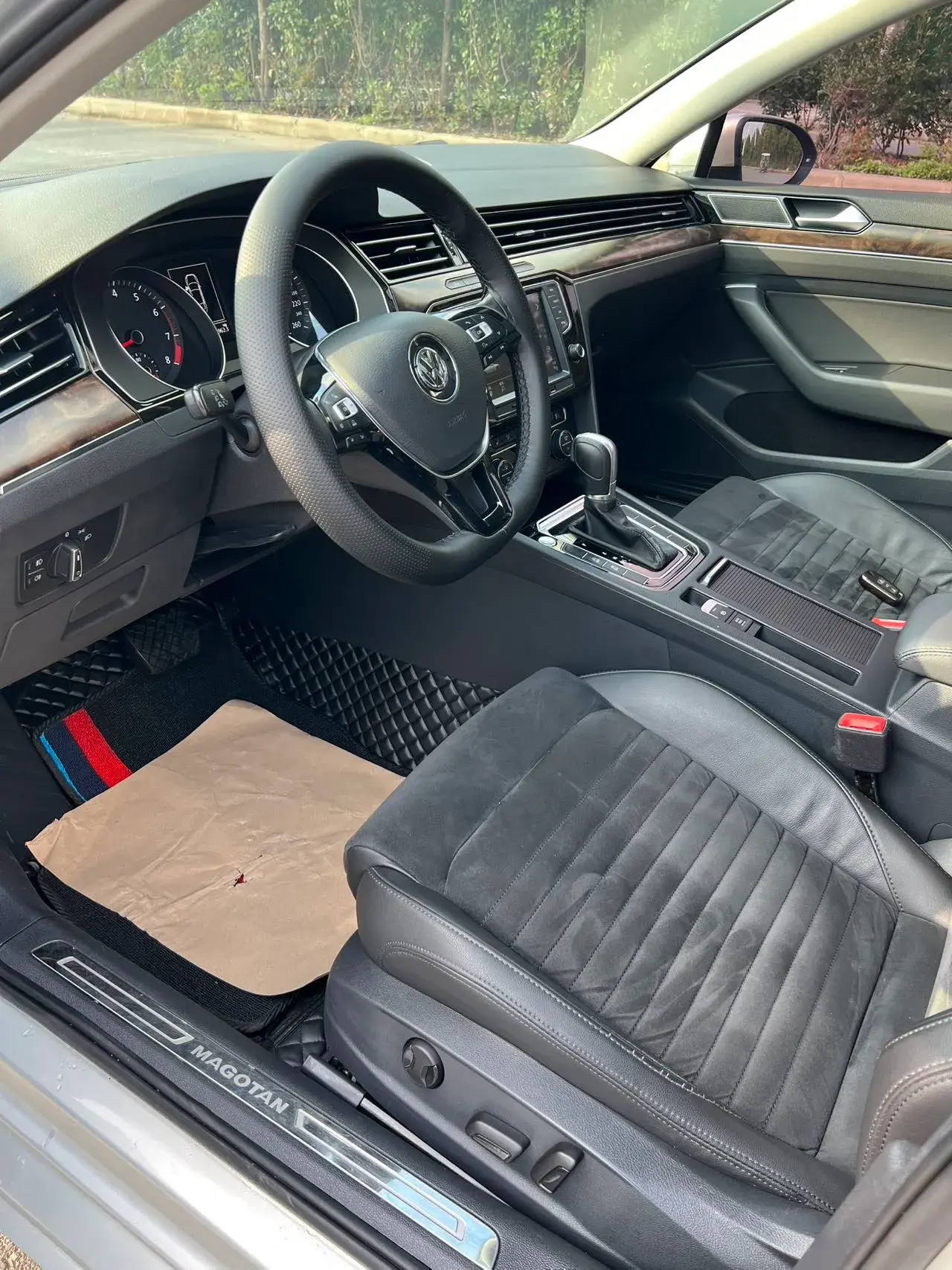 2017 VOLKSWAGEN MAGOTAN thumbnail 4