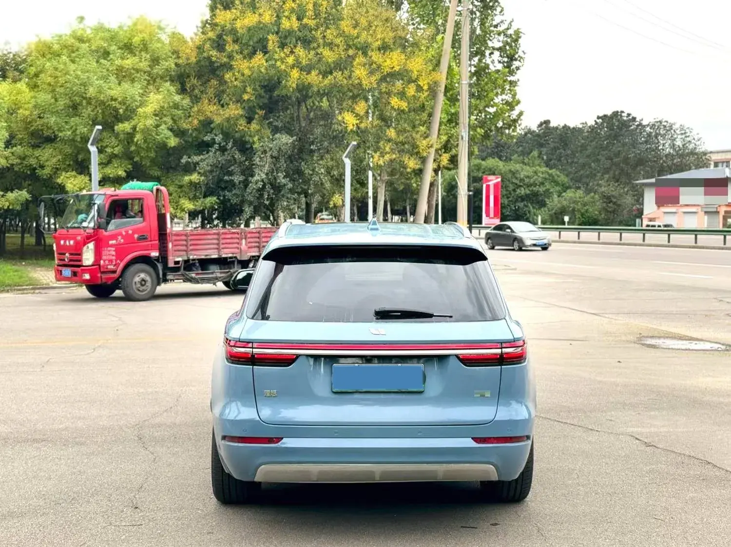 2020 LI ONE thumbnail 4