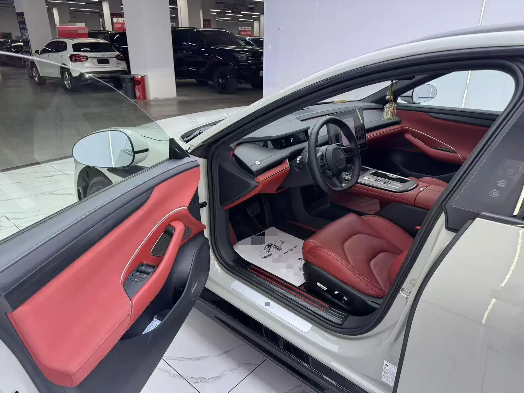 2024 MI SU7 thumbnail 4