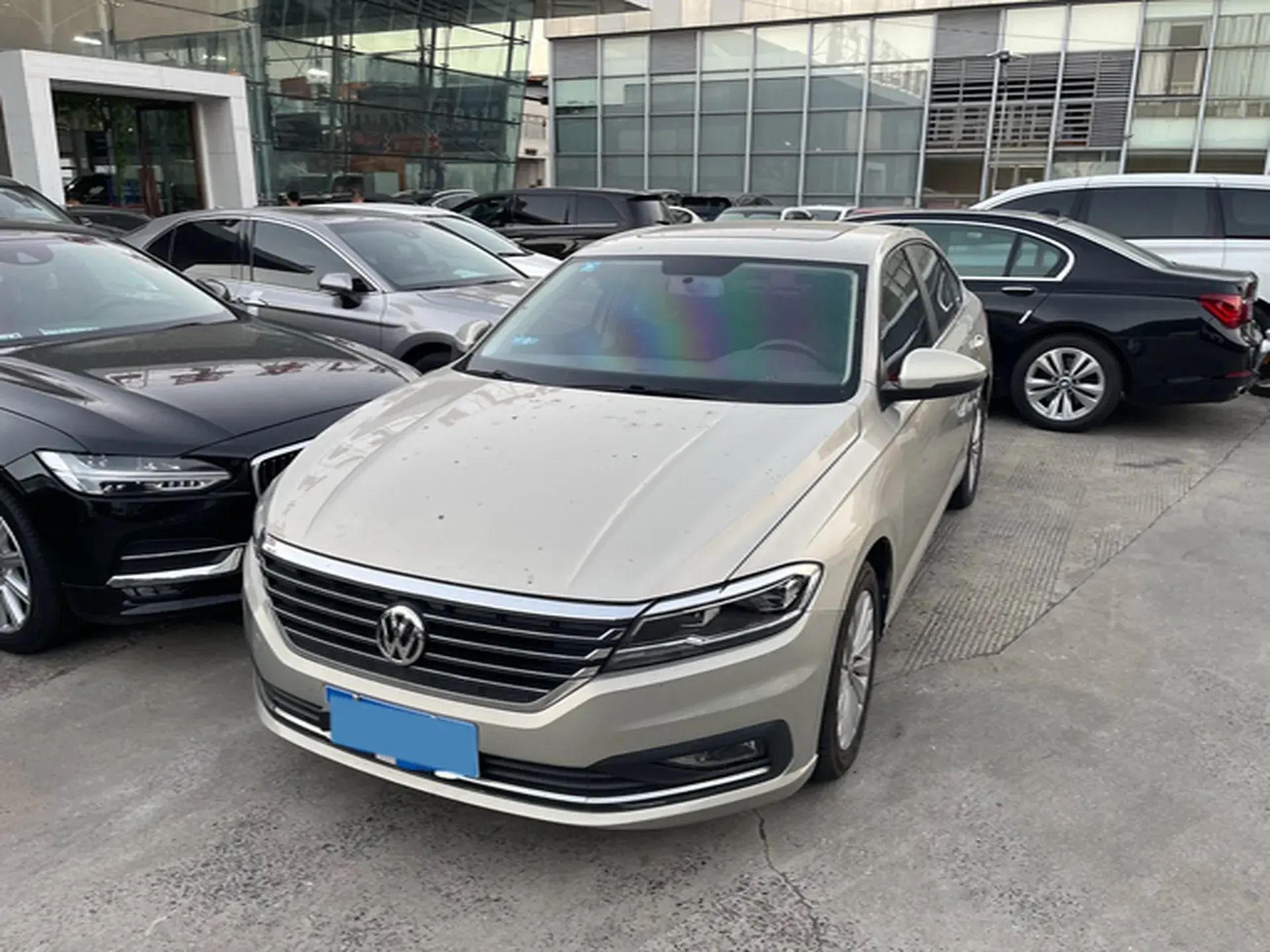 2019 VOLKSWAGEN LAVIDA view 1