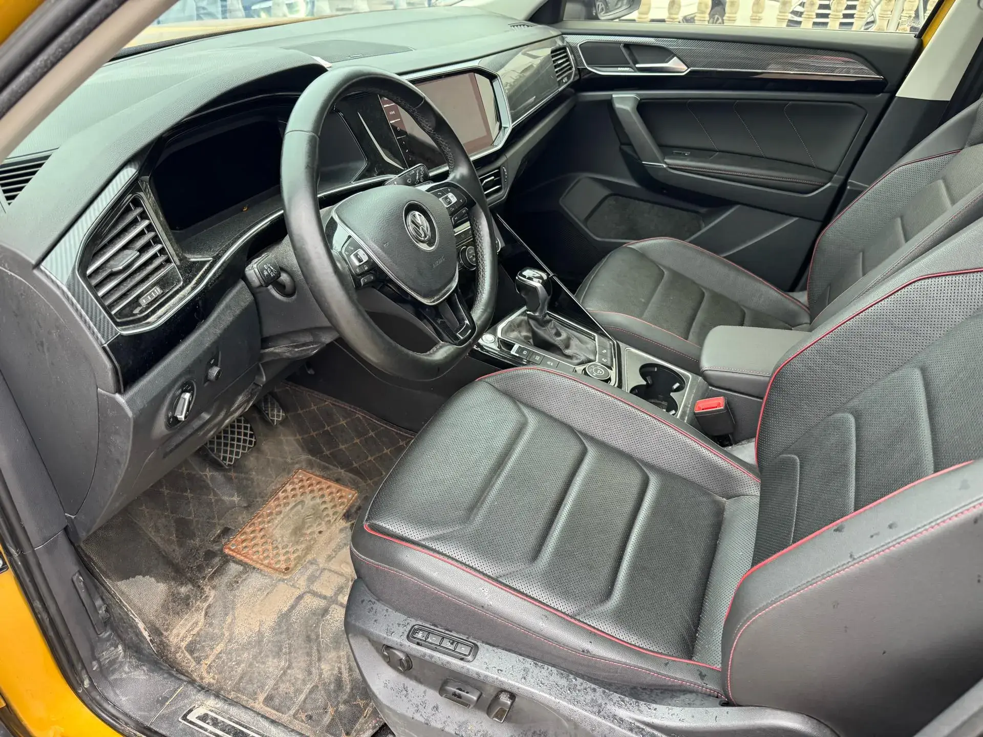 2019 VOLKSWAGEN TAYRON thumbnail 2