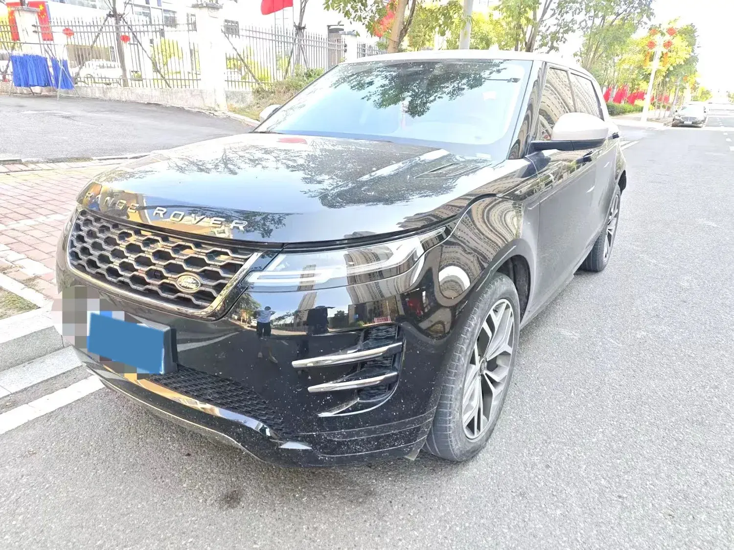 2021 LAND ROVER view 1