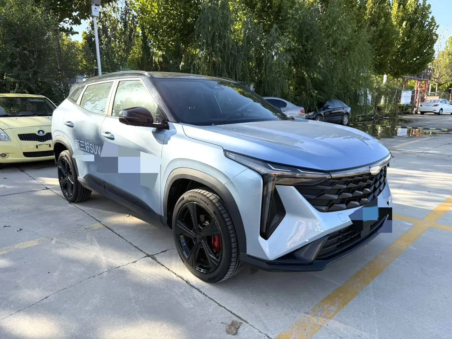 2024 GEELY AZKARRA thumbnail 3