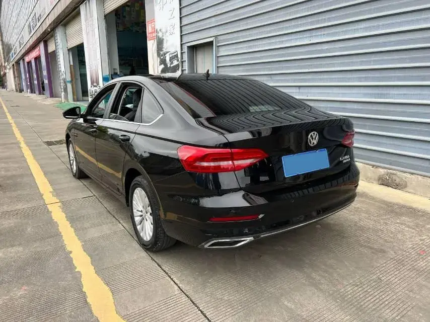 2019 VOLKSWAGEN LAVIDA thumbnail 3