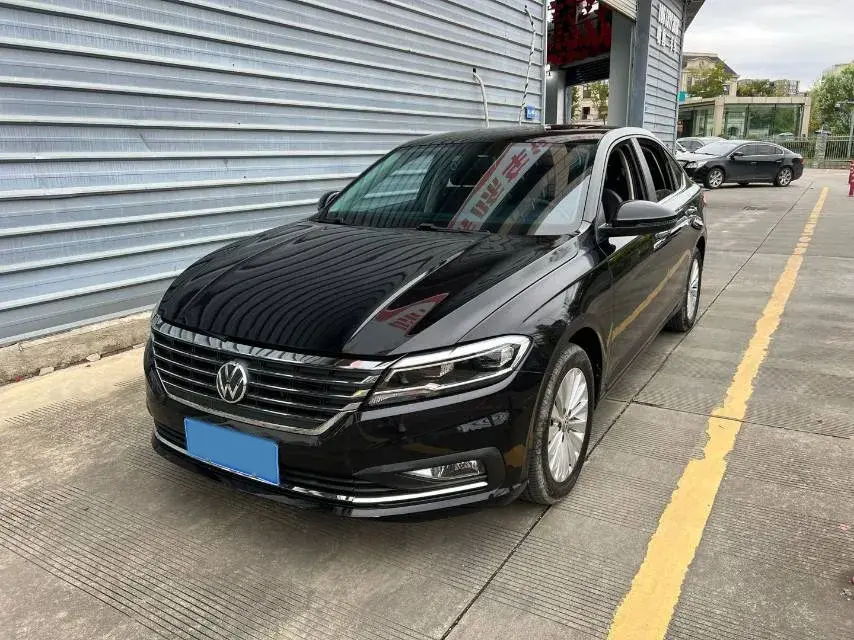 2019 VOLKSWAGEN LAVIDA view 1