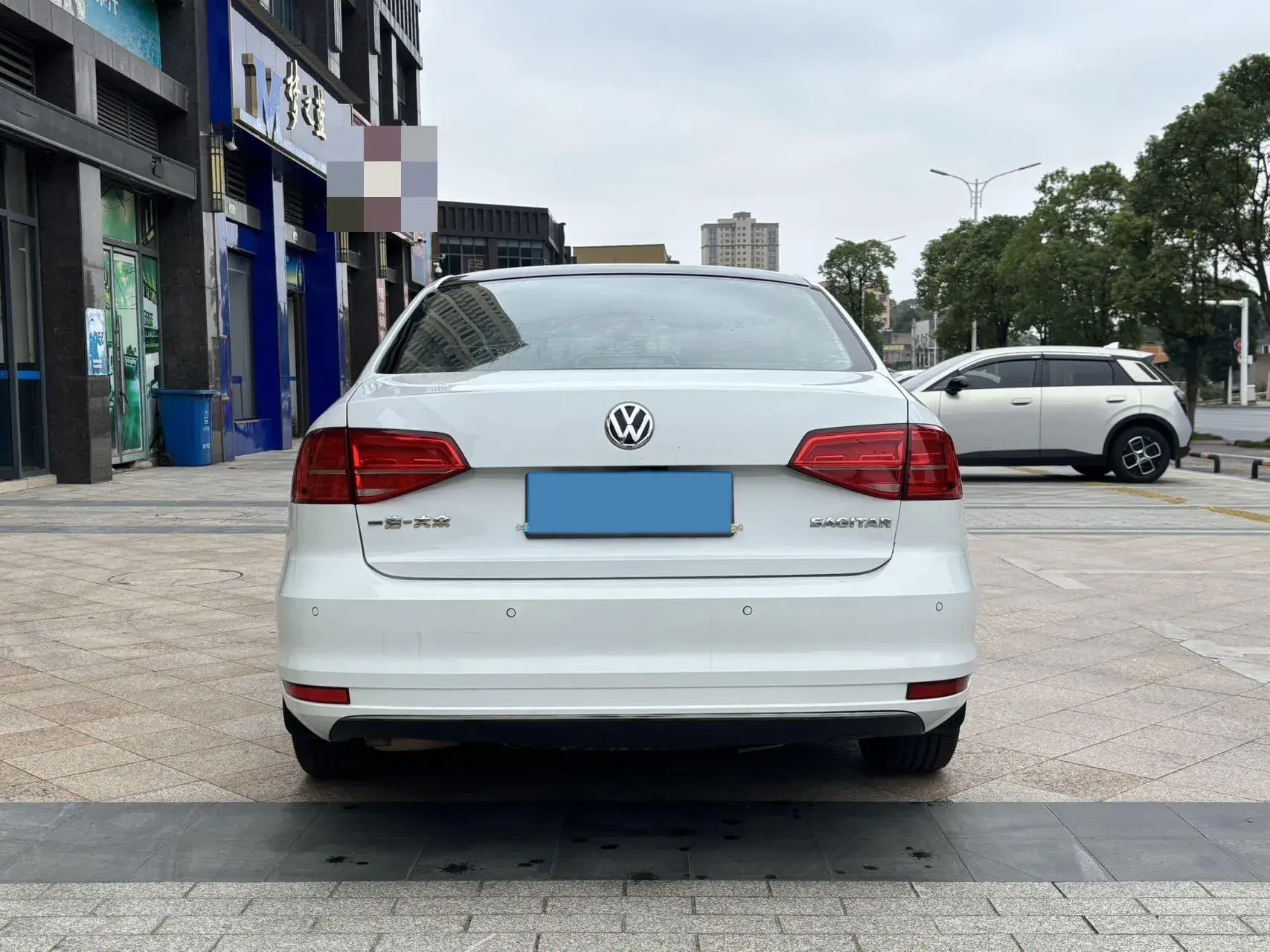 2018 VOLKSWAGEN SAGITAR thumbnail 4