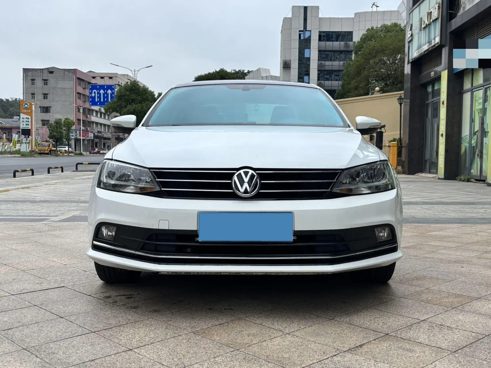 2018 VOLKSWAGEN SAGITAR thumbnail 2