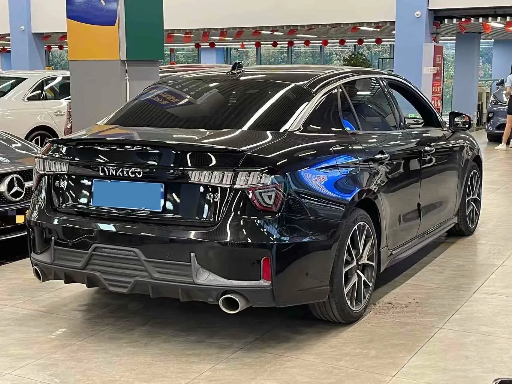 2019 LYNK&CO 03 thumbnail 4