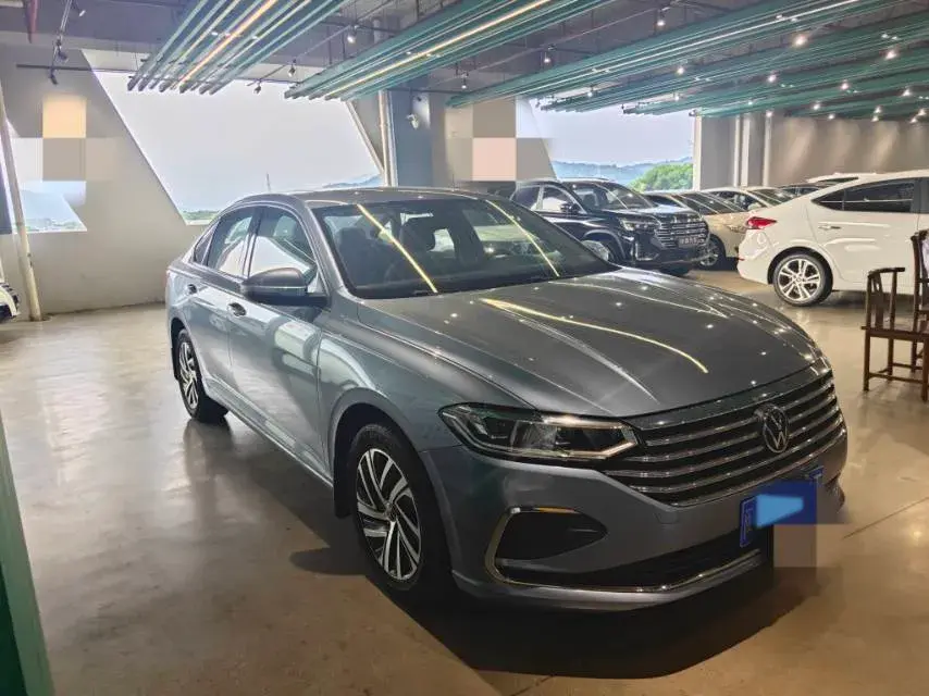 2023 VOLKSWAGEN LAVIDA thumbnail 3