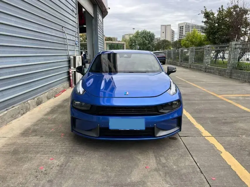 2018 LYNK&CO 03 thumbnail 2