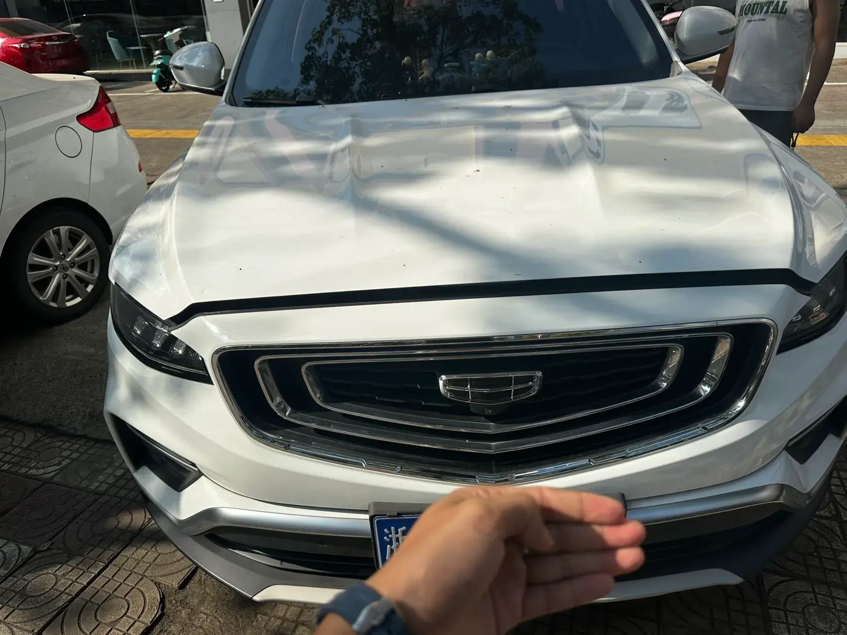 2020 GEELY AZKARRA thumbnail 3