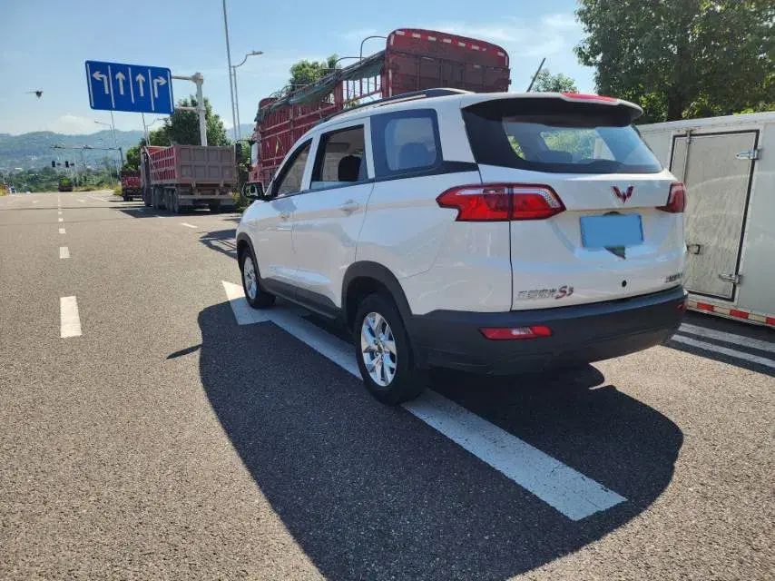 2019 WULING HONGGUANG thumbnail 3