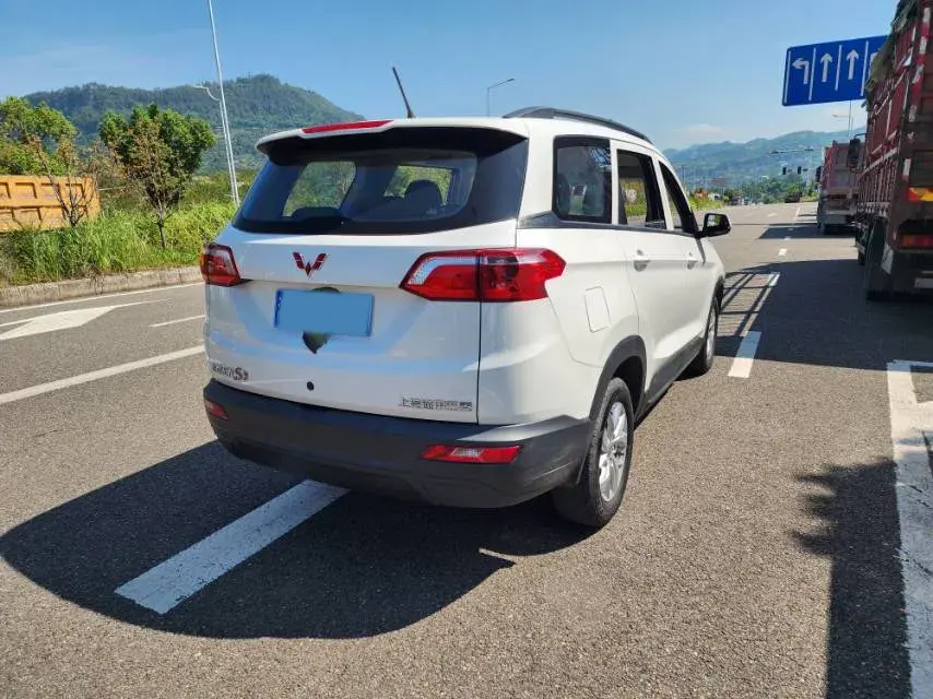 2019 WULING HONGGUANG thumbnail 4