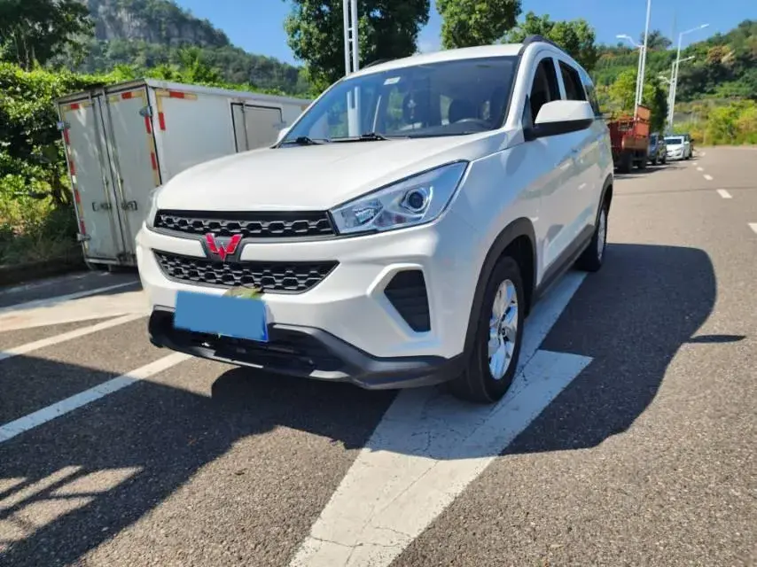2019 WULING HONGGUANG view 1