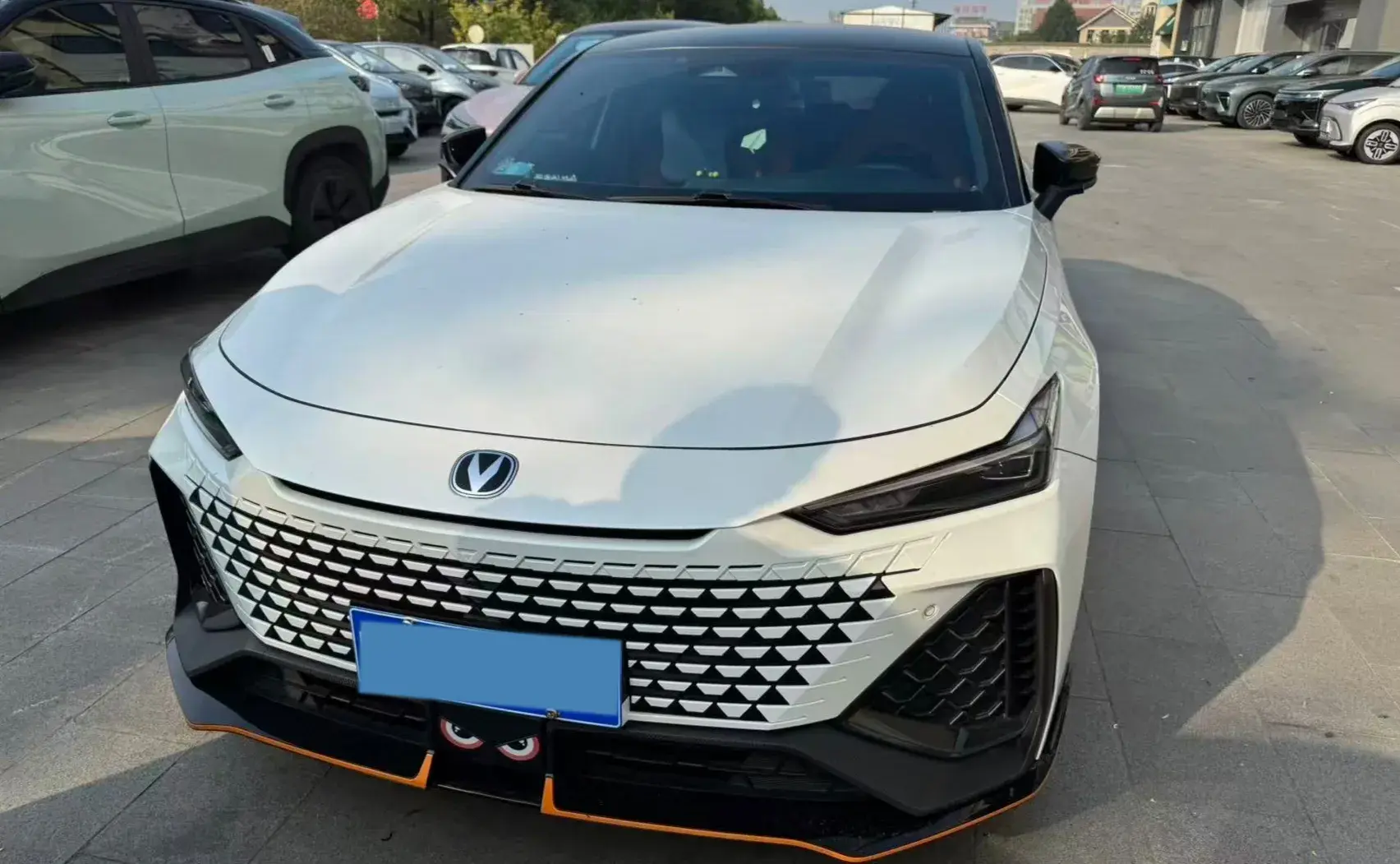 2024 CHANGAN UNI-V thumbnail 2