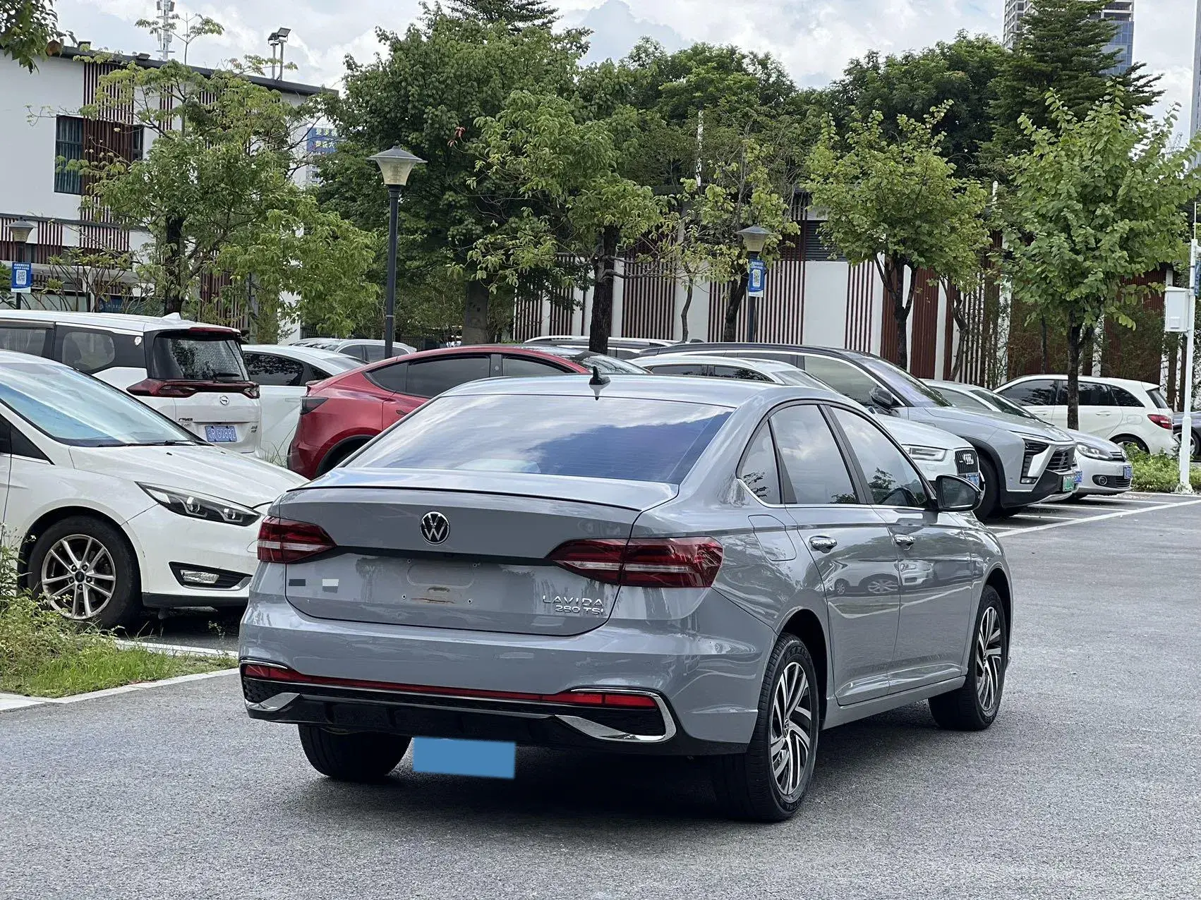 2023 VOLKSWAGEN LAVIDA thumbnail 4