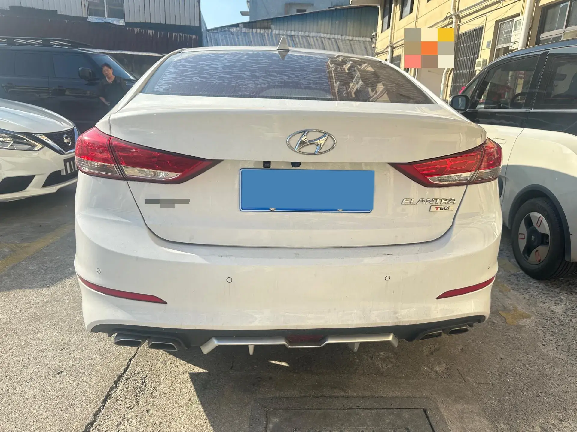 2019 HYUNDAI ELANTRA thumbnail 3